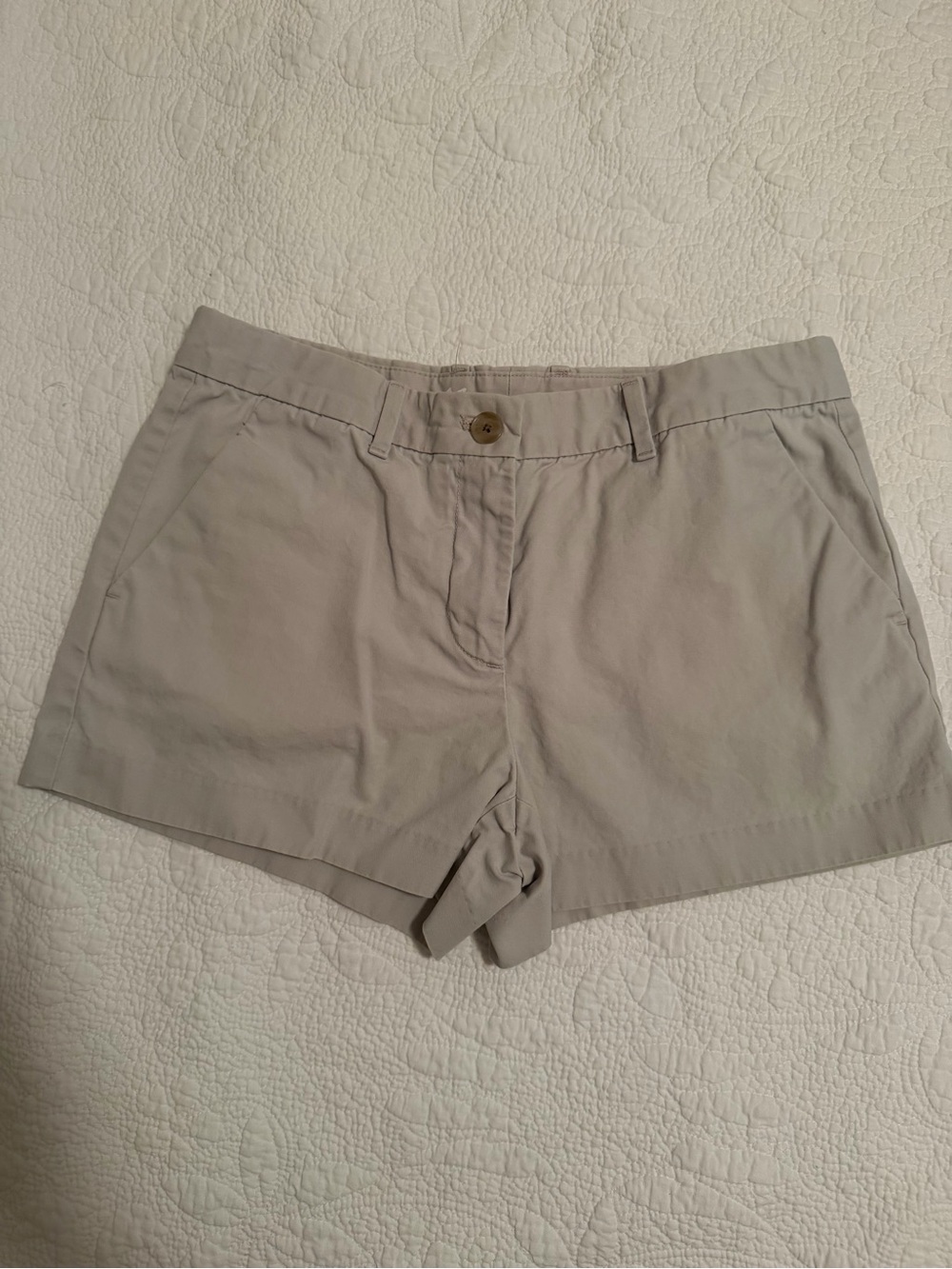 GAP Women's Chino Shorts in Light Taupe